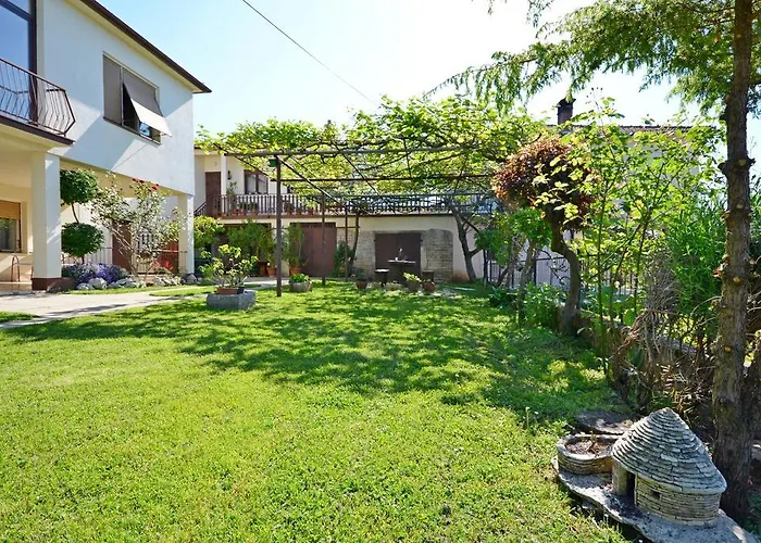 Srblin Апартаменты